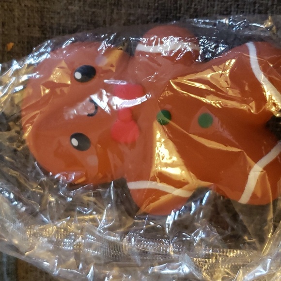 Christmas Squishy Stress Ball Fidget Toys Santa/Penguin/Tree/Snowman/Gingerbread - Picture 7 of 8